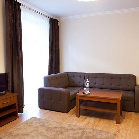Hotel Srodmiejski Kielce Esterno foto