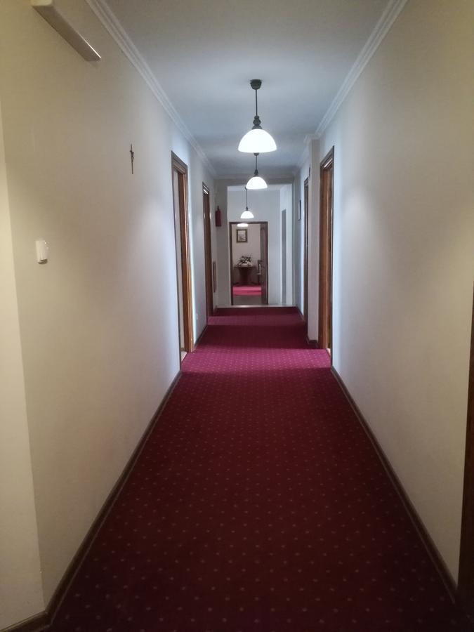 Hotel Srodmiejski Kielce Esterno foto